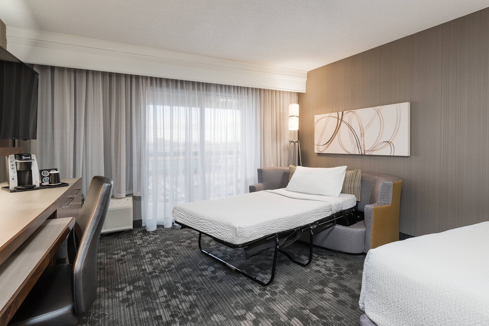 Courtyard By Marriott Toronto Vaughan 14/46
