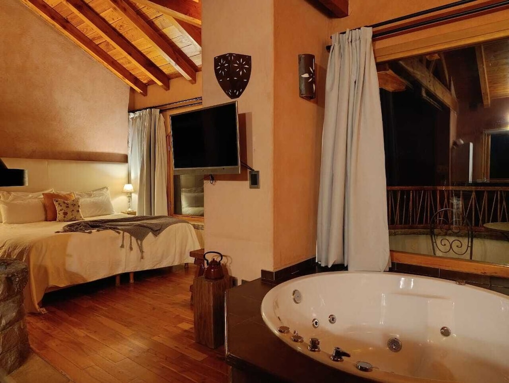 Lirolay Suites 29/46