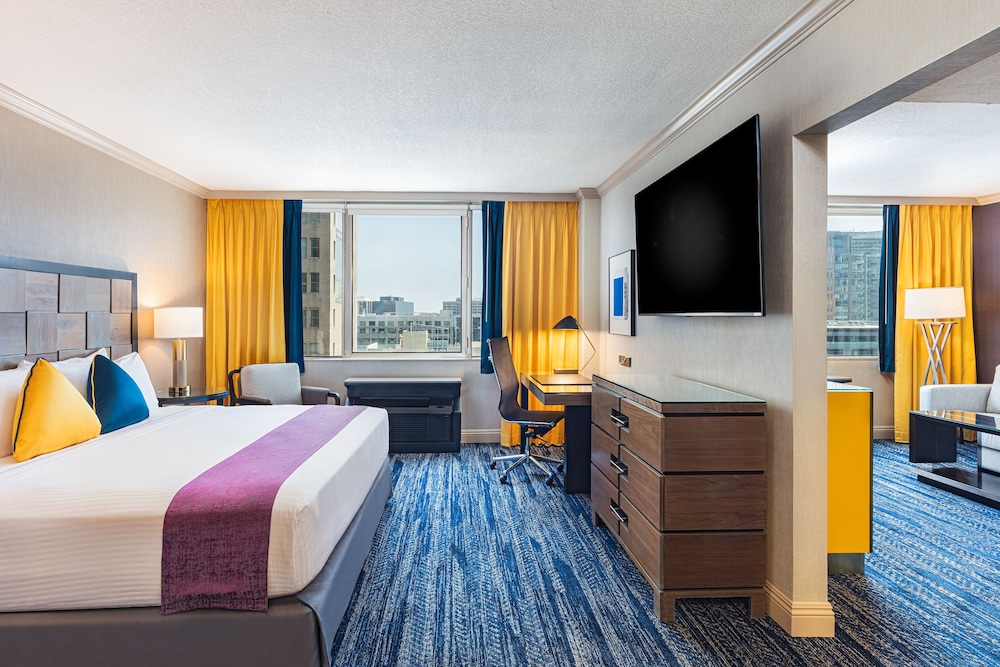 PLATINUM, SUITE, KING BED