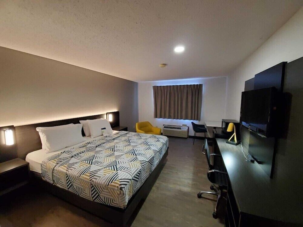 غرفة ديلوكس بسرير كينج، Motel6 Kewanee, IL 2/10