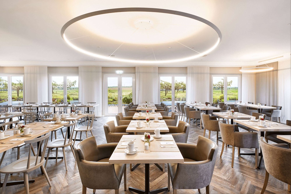 Sunday Hotel Frankfurt Airport 26/35