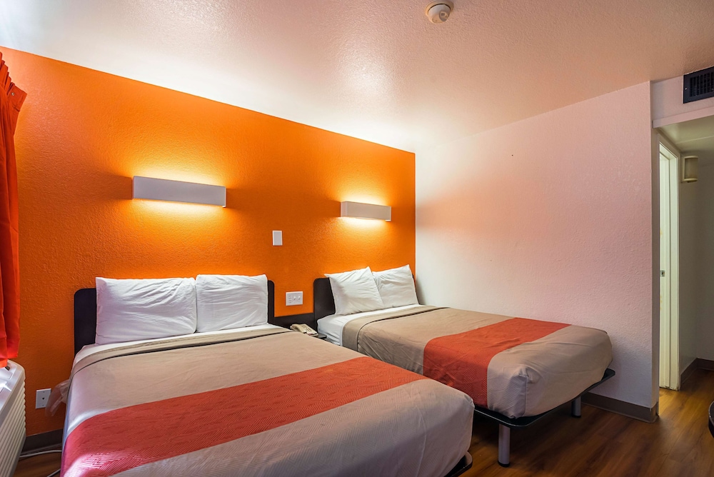 Motel6 Bessemer, AL - Birmingham 17/62