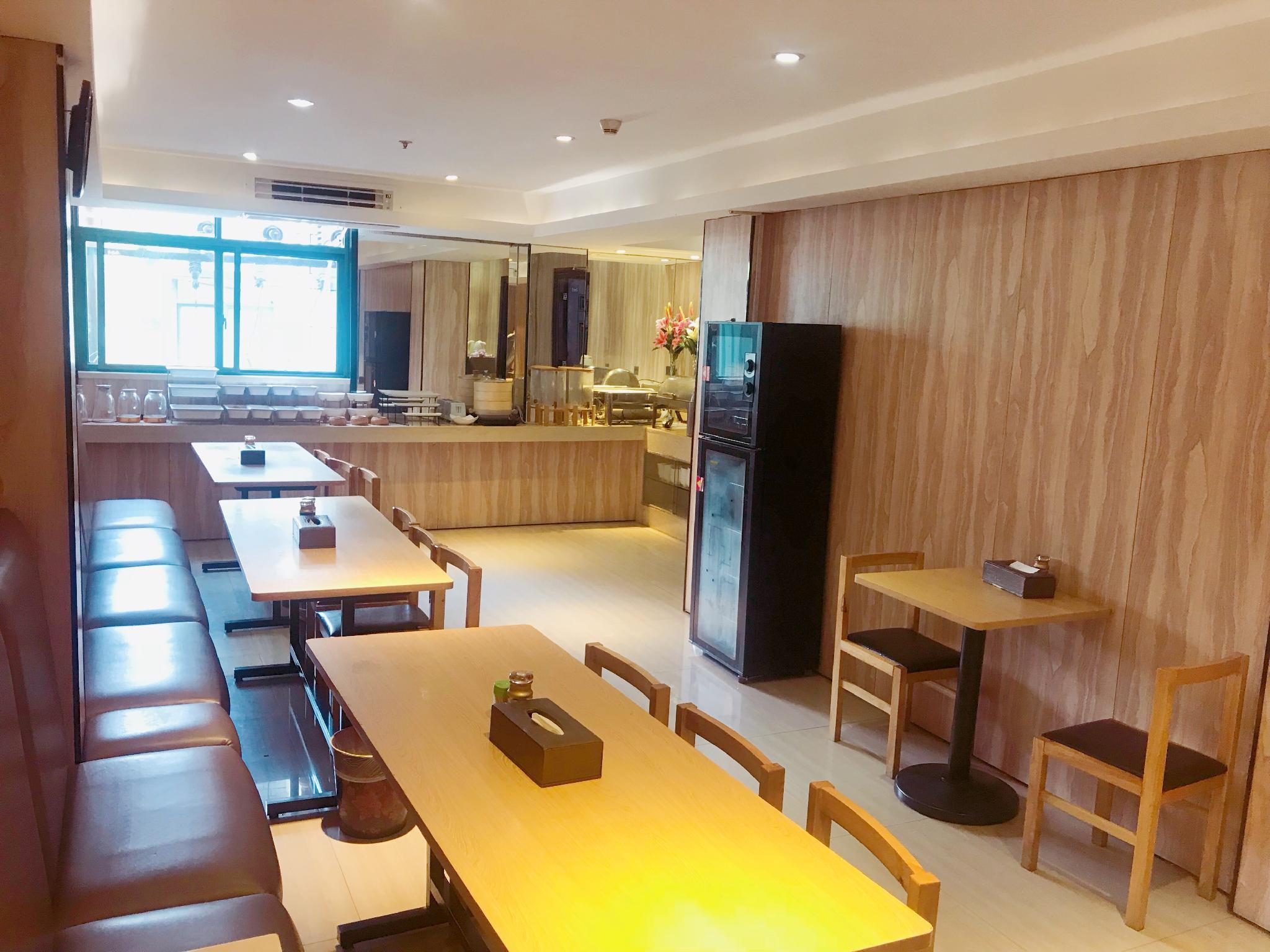 Hanting Hotel (Fuzhou Sanfang Qixiang Dongjiekou Metro Station) 21/28