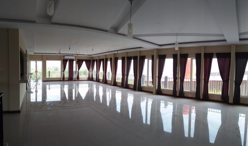 Bandengan Beach Hotel 1/11