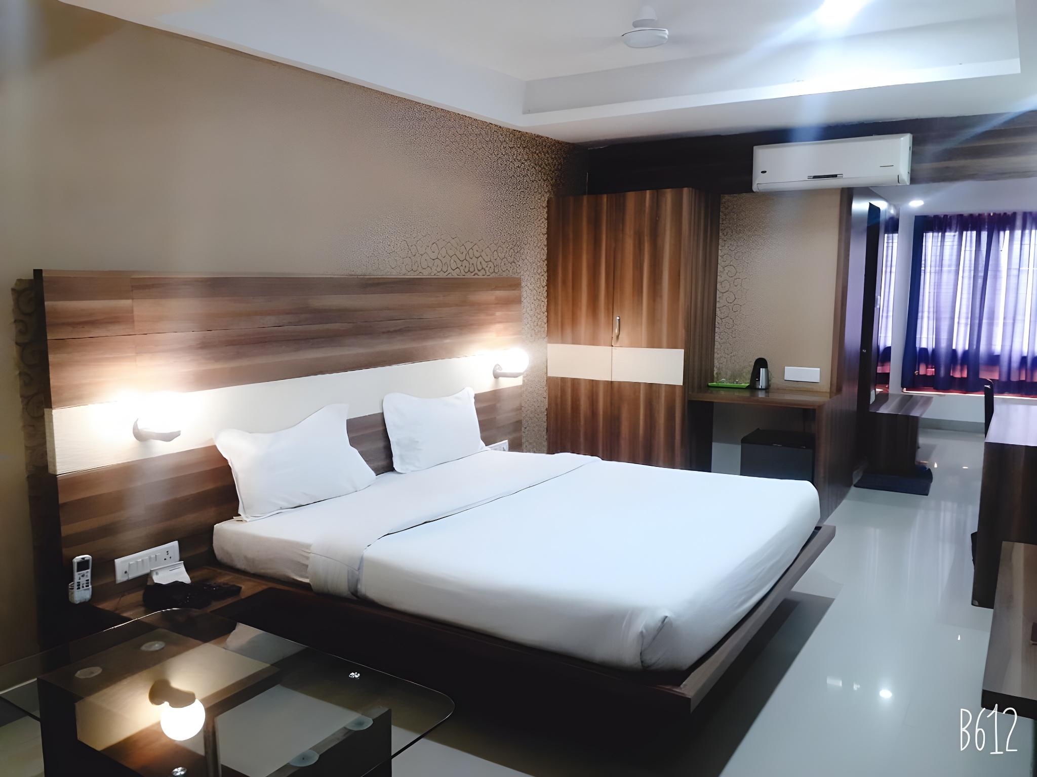 HOTEL SAMDAREEYA 7/11