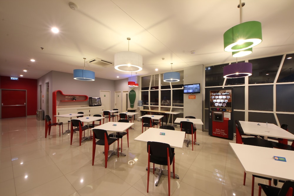 POP! HOTEL KEMANG JAKARTA 27/38