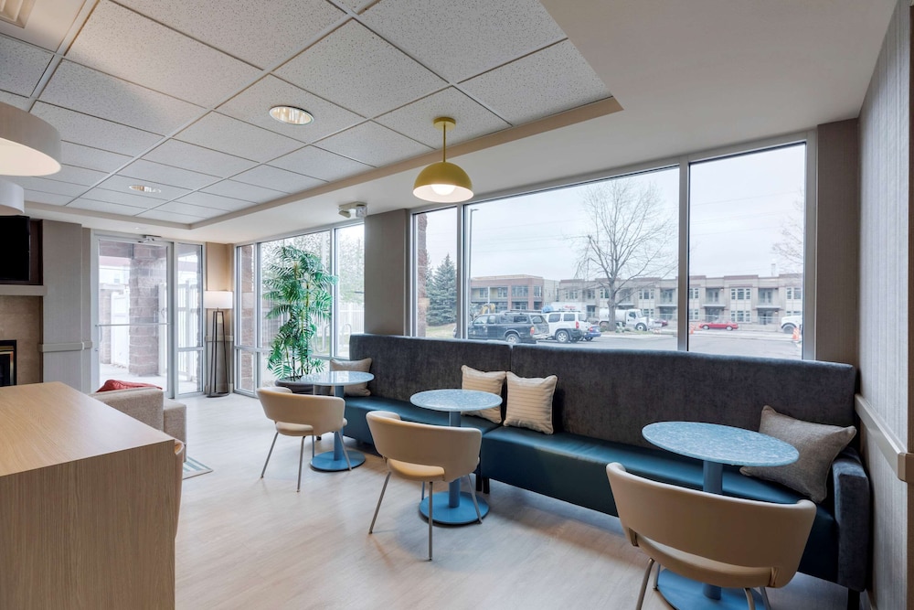 Comfort Inn and Suites Boulder 29/35