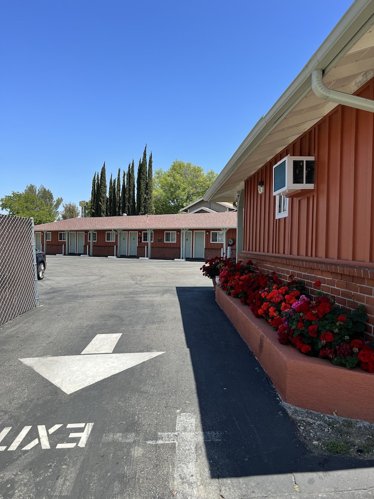 Studio Inn Livermore 13/21
