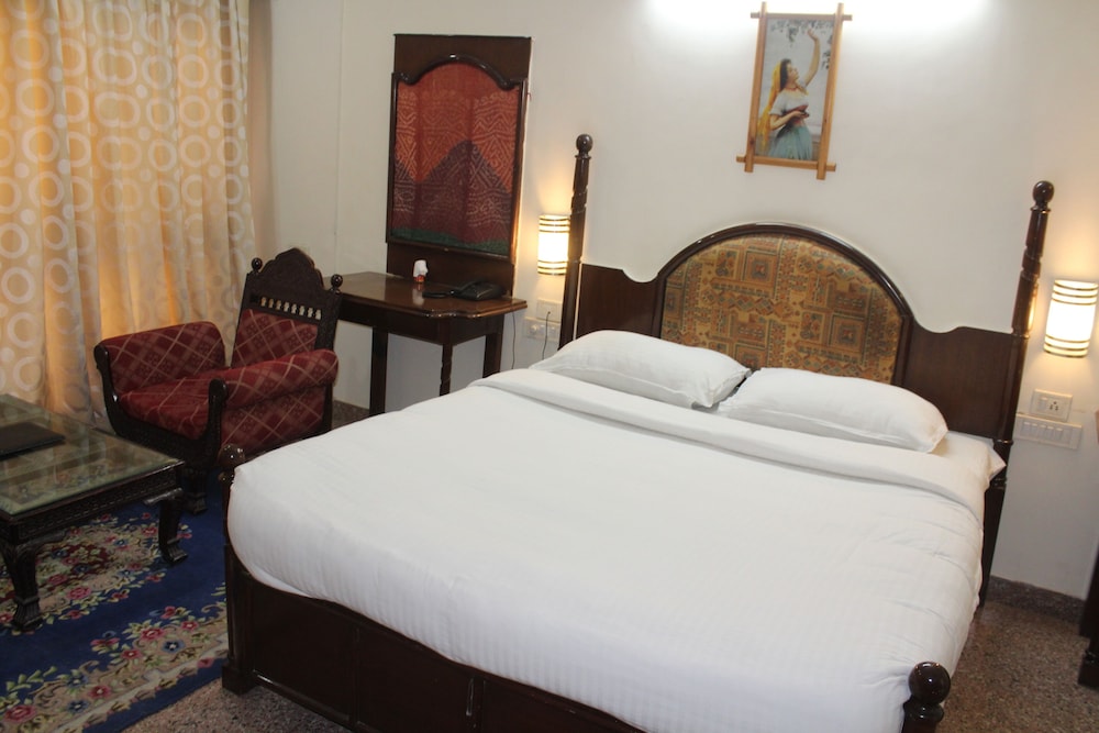 MAHADEV PALACE. 9/26