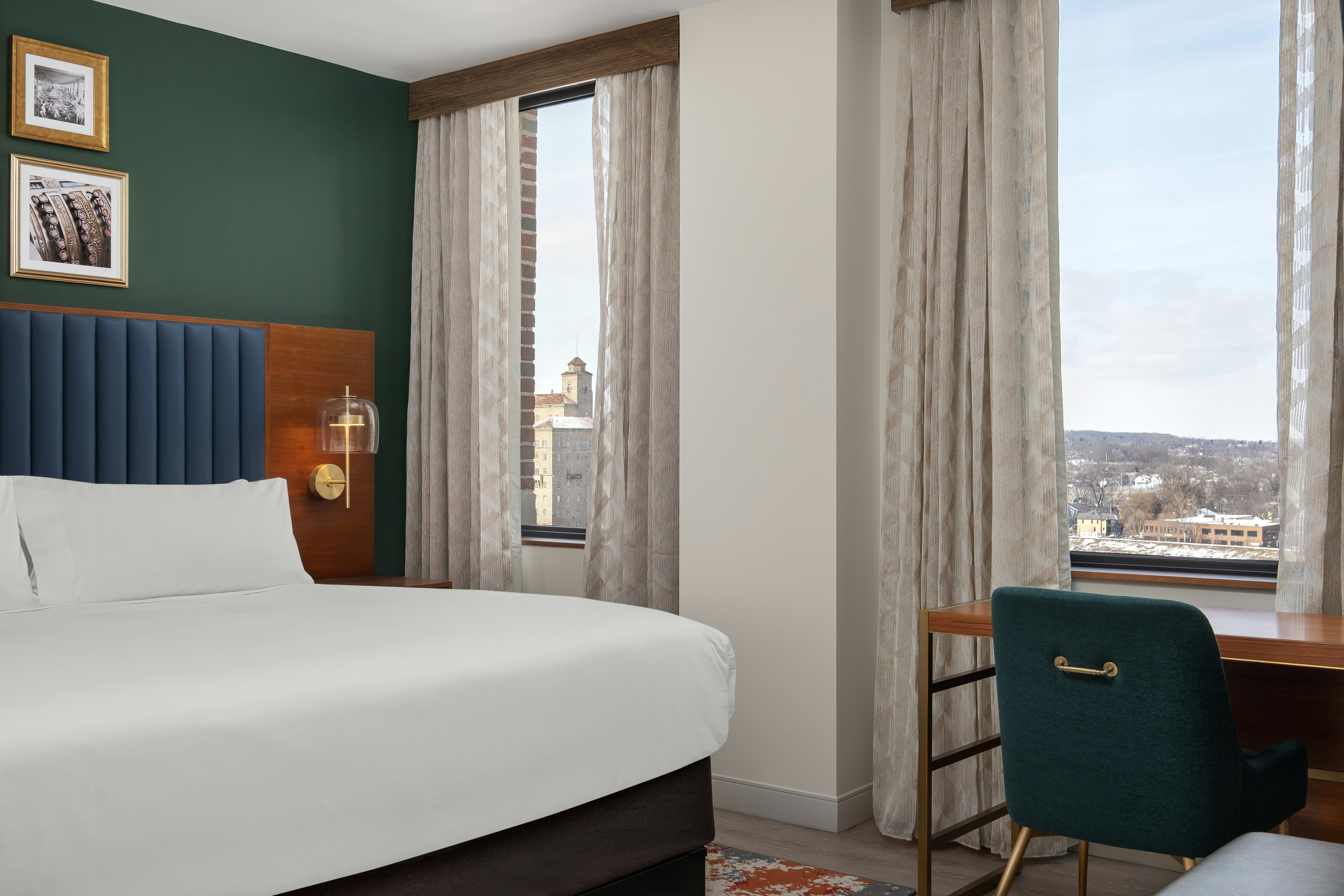 1 BEDROOM, PRESIDENTIAL, SUITE, KING BED