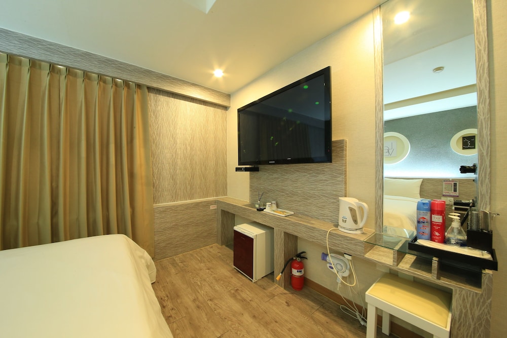Hotel M Story 36/44