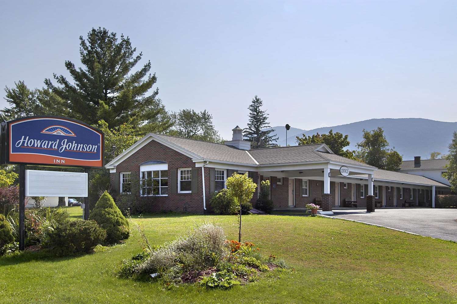 Howard Johnson By Wyndham Williamstown 22/24
