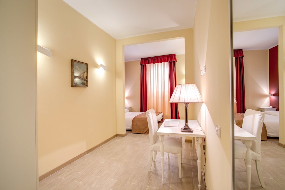 TOP FLOOR NAVONA 13/43