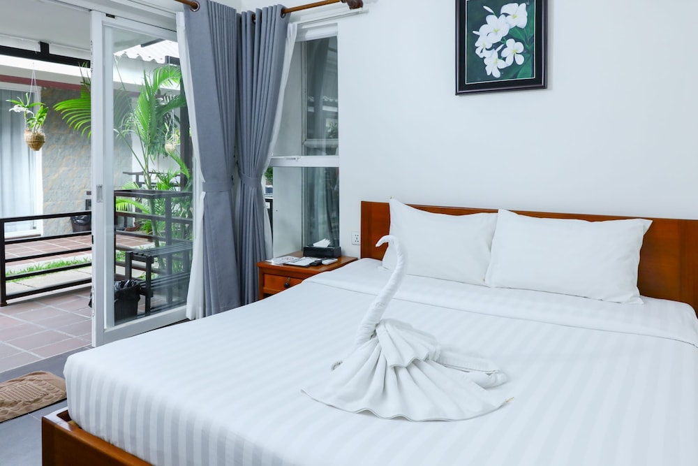 1 Bedroom, Deluxe, Double Bed, Pool Side, Pool Access