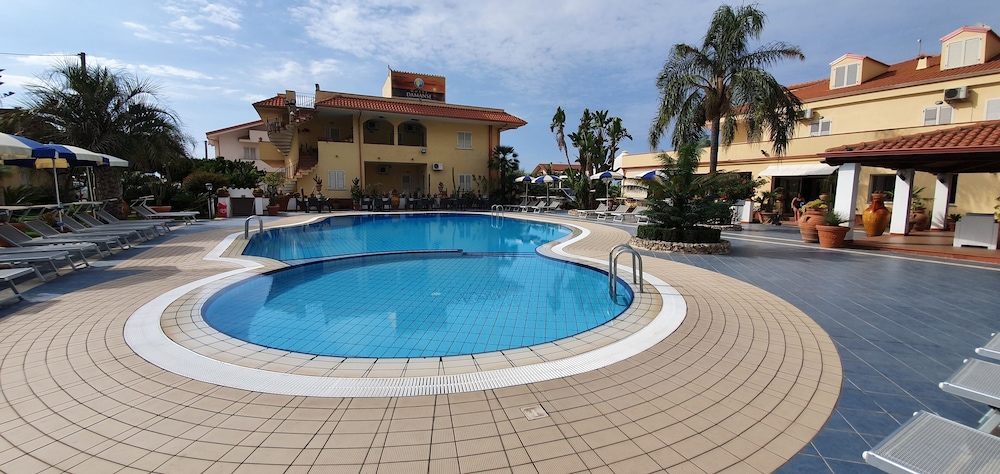 Hotel Damanse 43/50