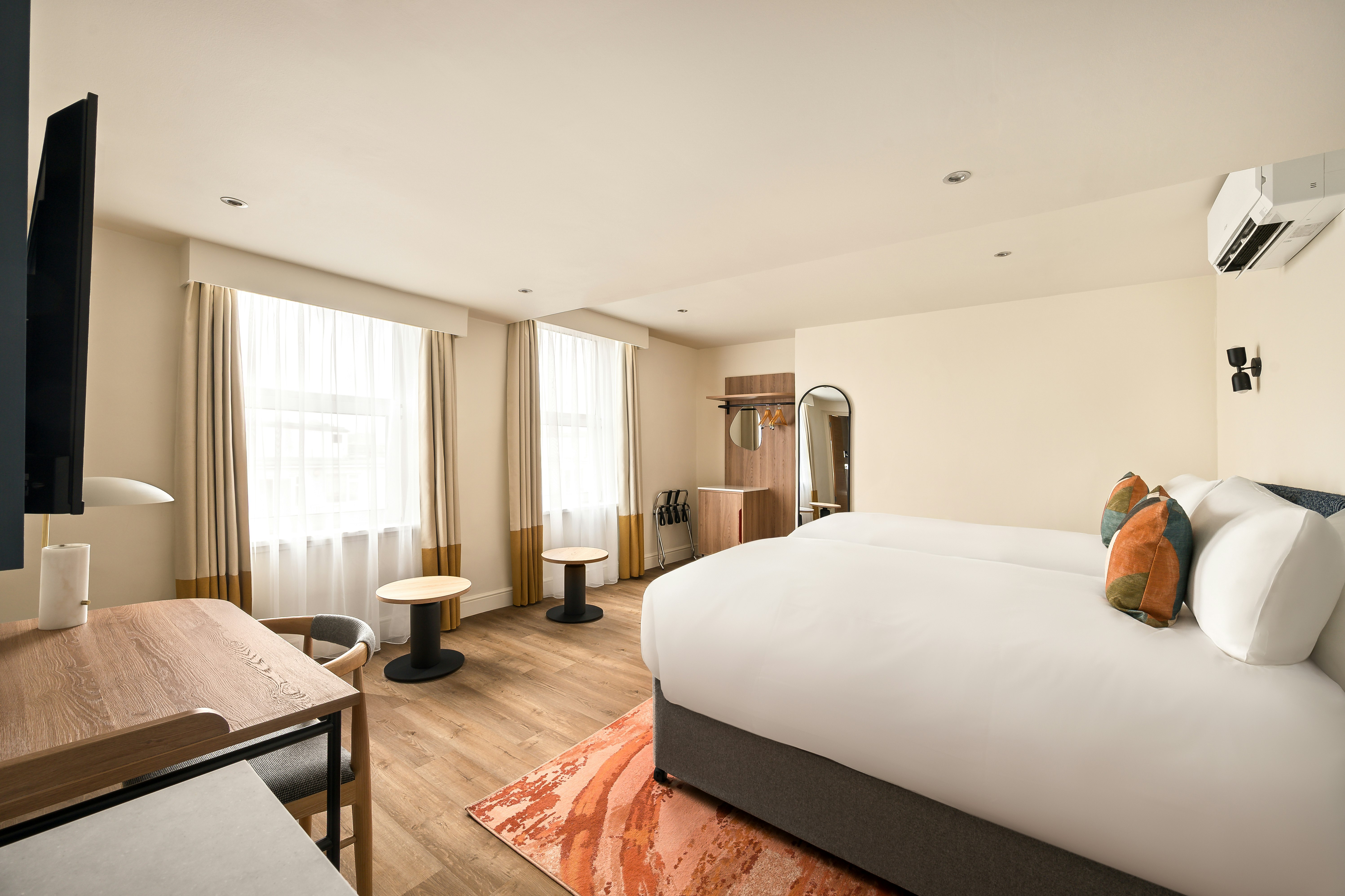 London Bloomsbury Square Hotel 27/71