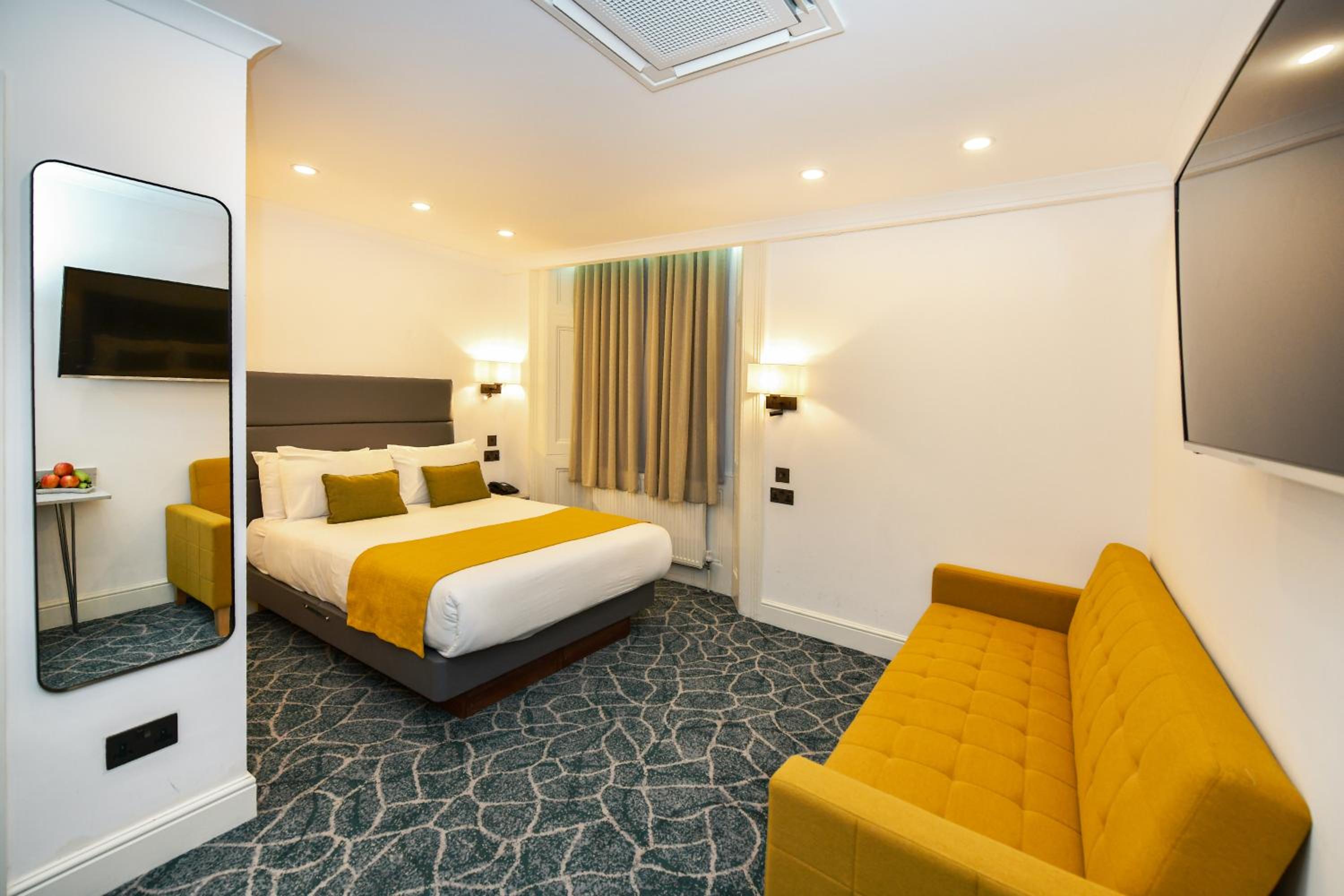 Junior Suite, Double or Twin Bed