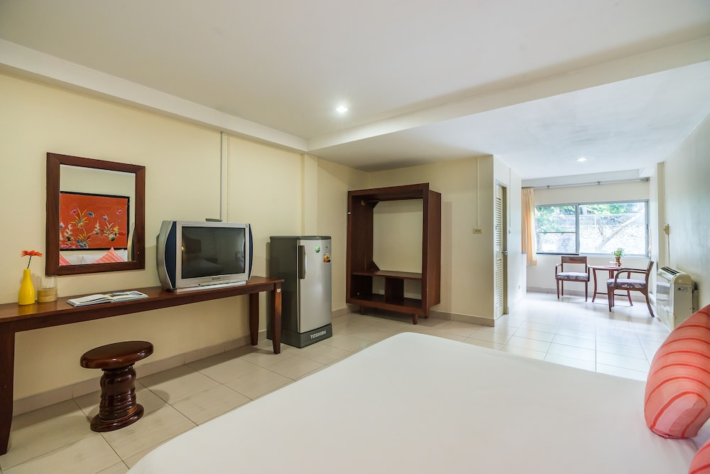 Sawasdee Place Hotel 10/62