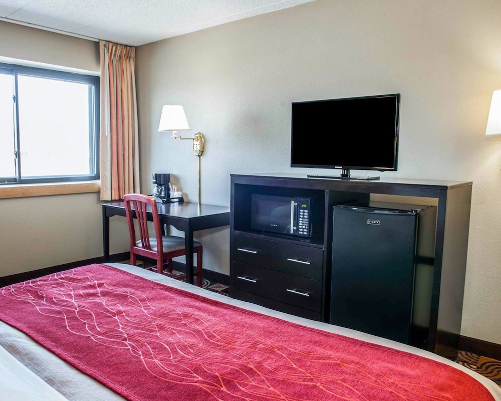 Comfort Inn & Suites Indianapolis Northwest - College Park 19/39