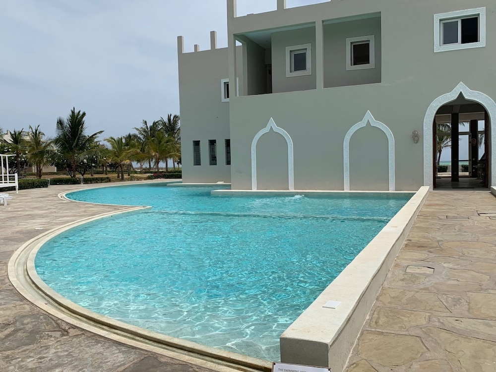 Life Resort St.Thomas Royal Palm 18/50