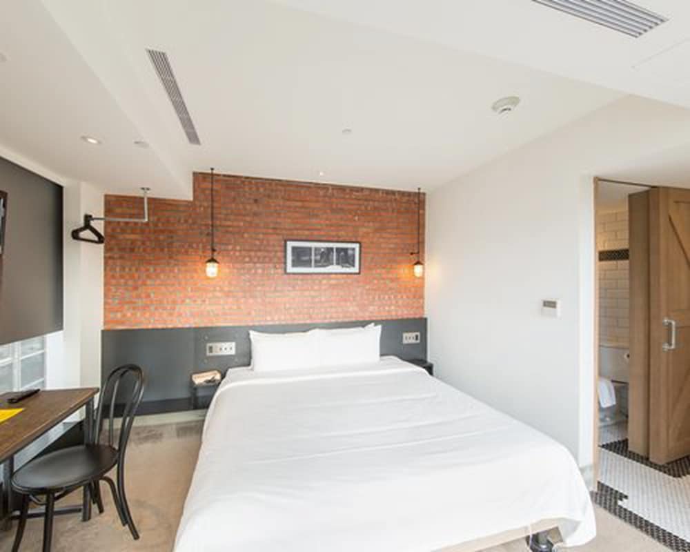 Check Inn Hotel 22/70