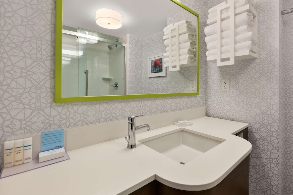 Hampton Inn Traverse City 28/45