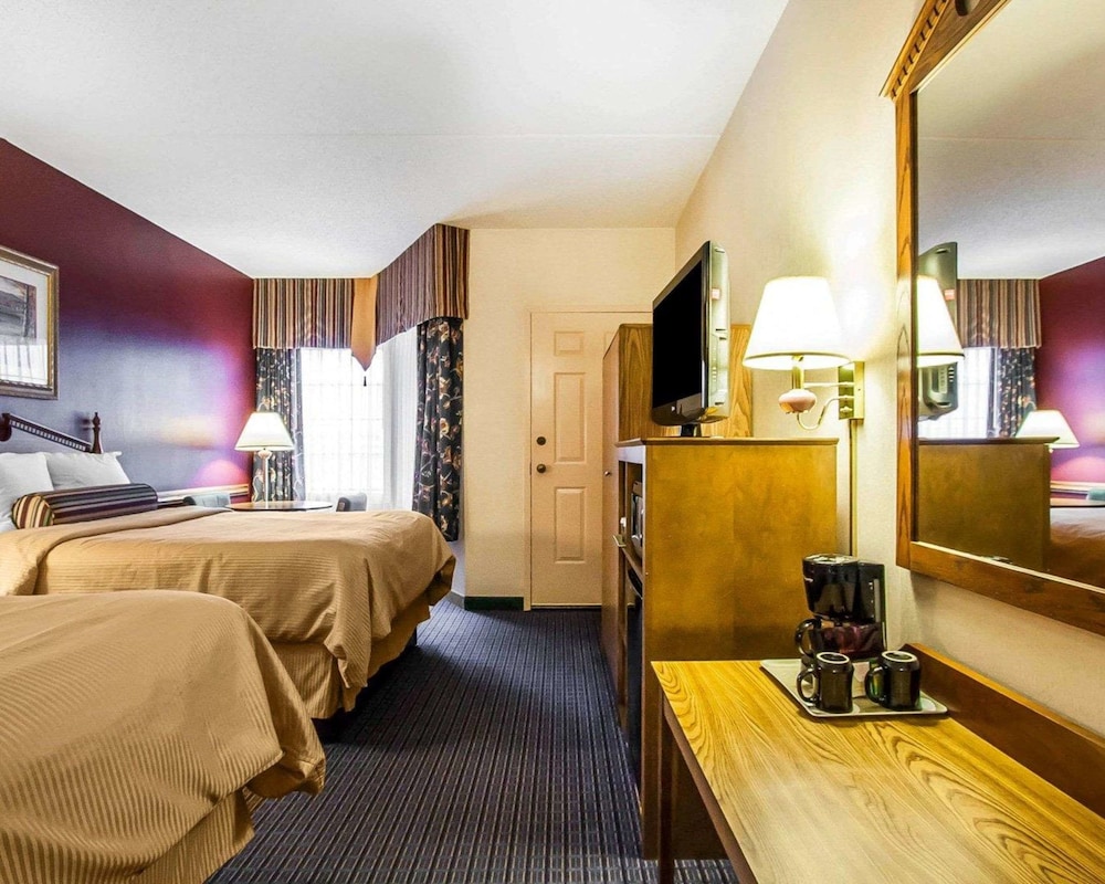 Clarion Inn Branson 46/72