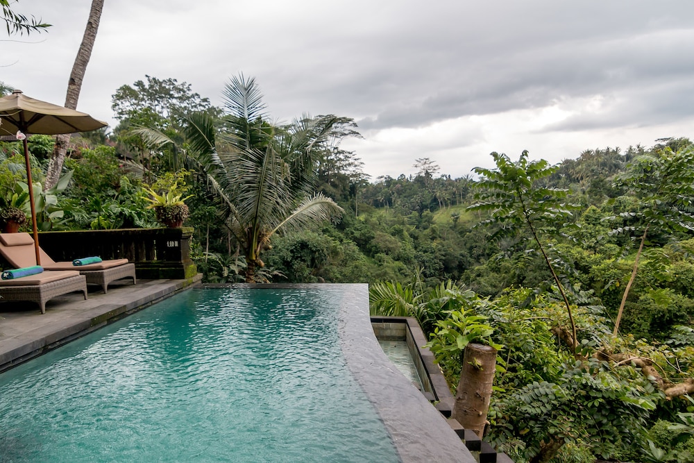 Bidadari Private Villas Retreat 70/74