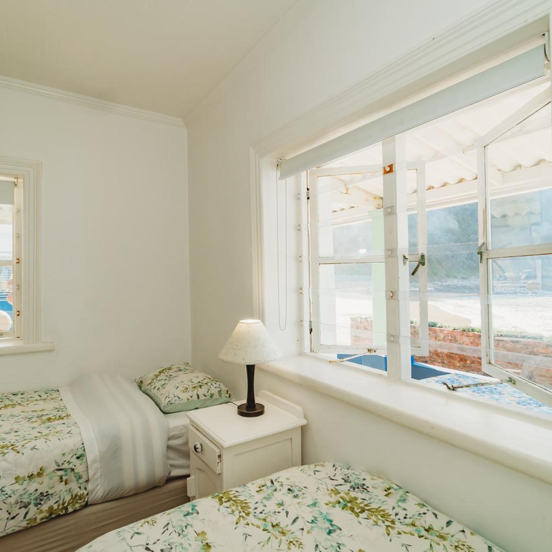 Silver Spray Beach Accommodation 15/40