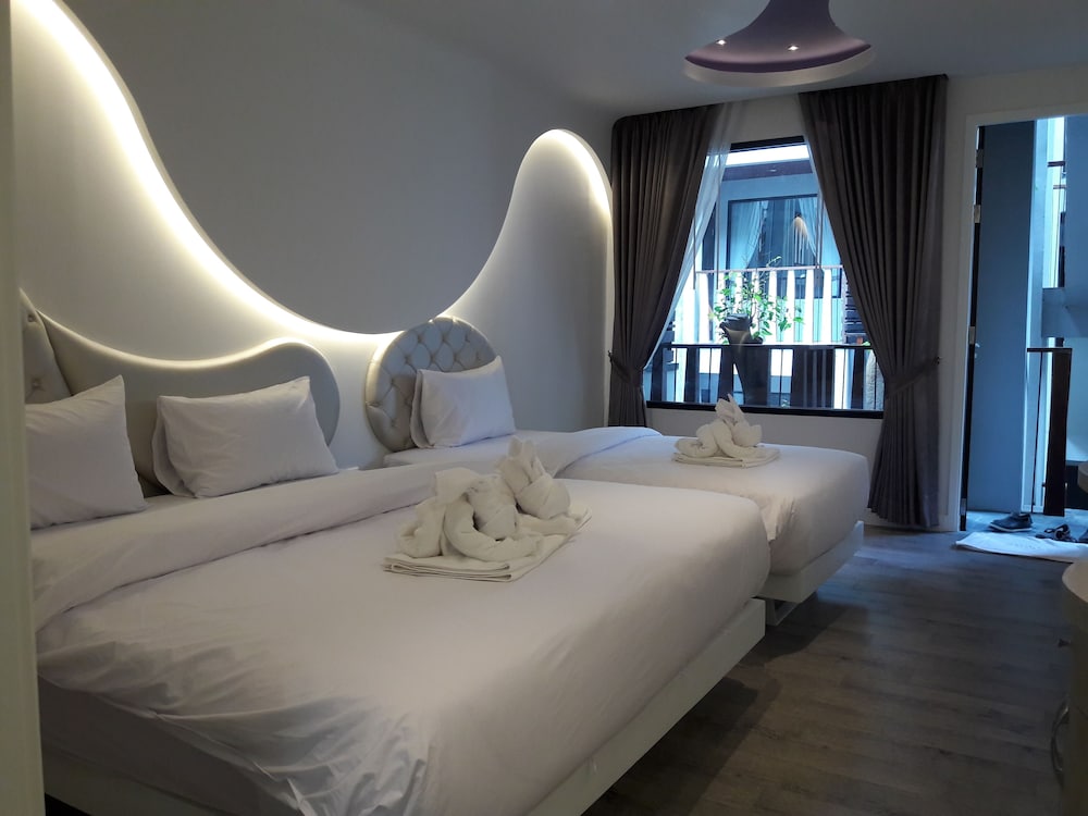 AVATARA RESORT 6/59