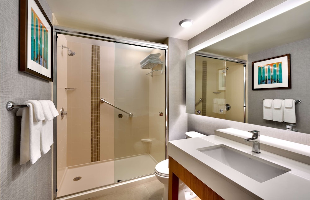 Hyatt Place Boise / Downtown 70/71