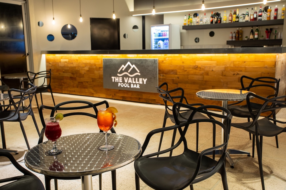Pinares Del Cerro Hotel 50/63
