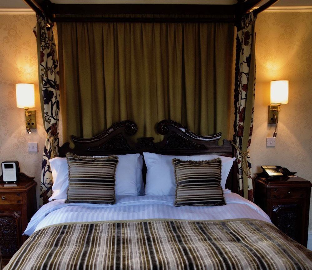 Royal Oak Hotel 24/49