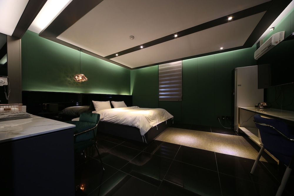 Piano Hotel 29/65