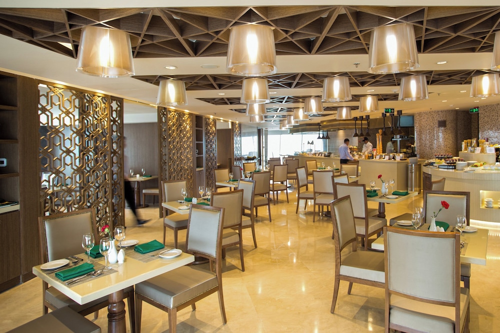 Crowne Plaza Dhaka (Ex Doreen Hotel and Resorts) 46/57