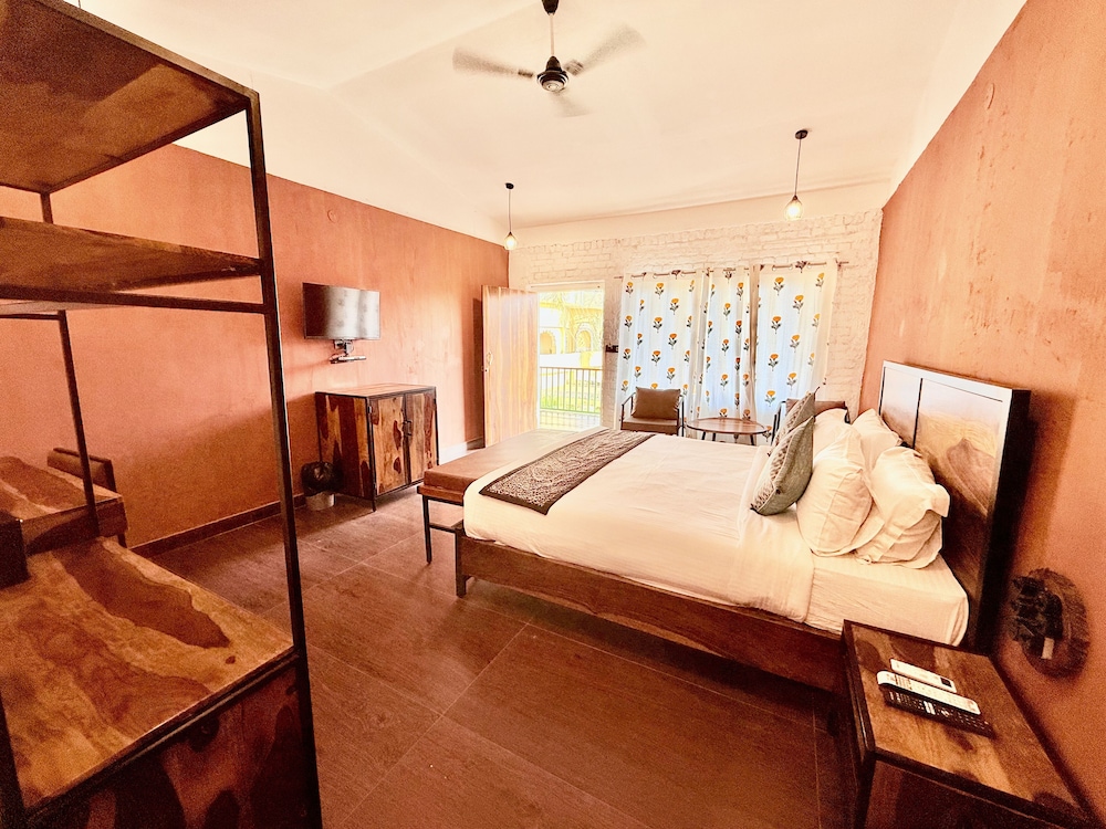 RAJ PALACE 15/50