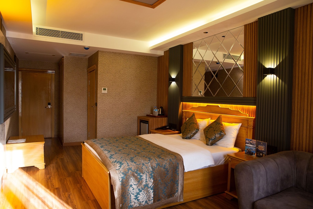 Emirtimes Hotel Tuzla 14/79