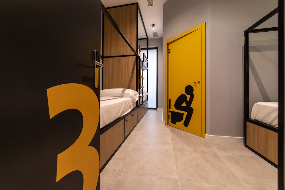 Petit Hostel 17/50