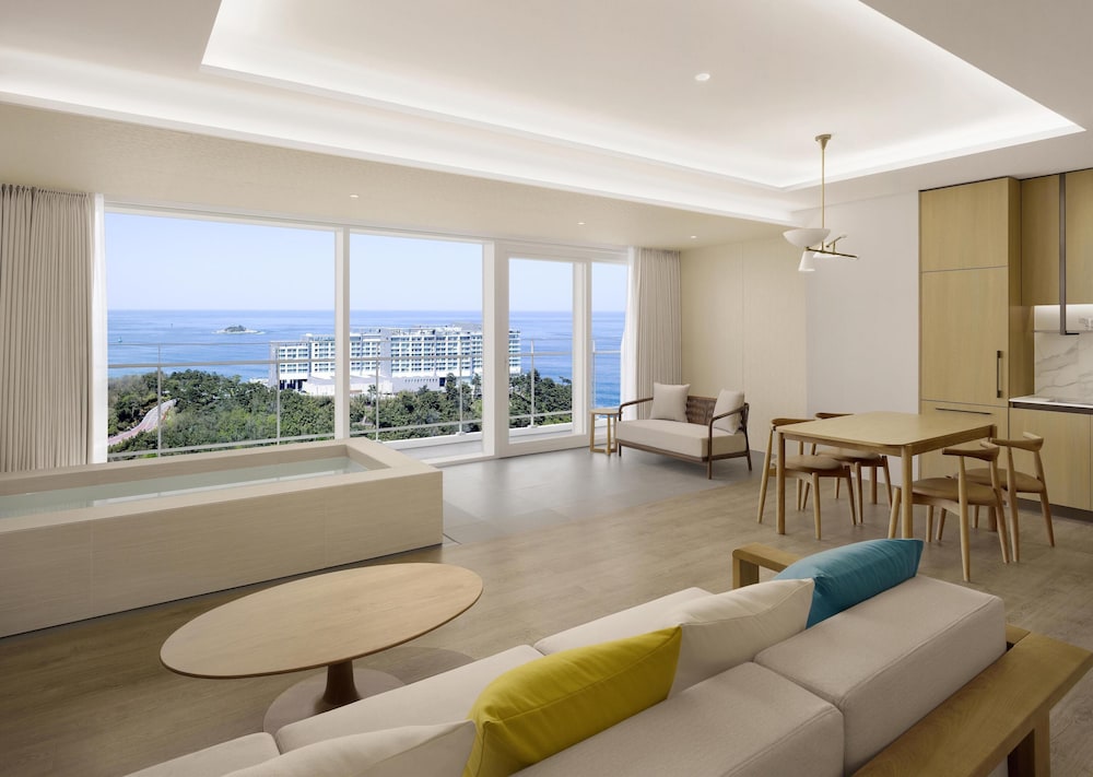 Cassia Sokcho 33/54