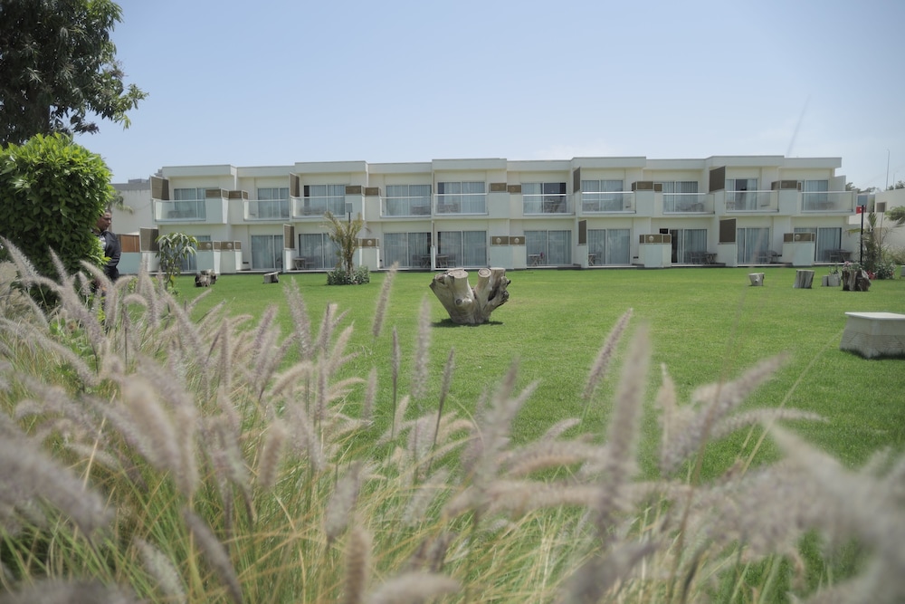 Pyramids Park Resort Cairo 8/65