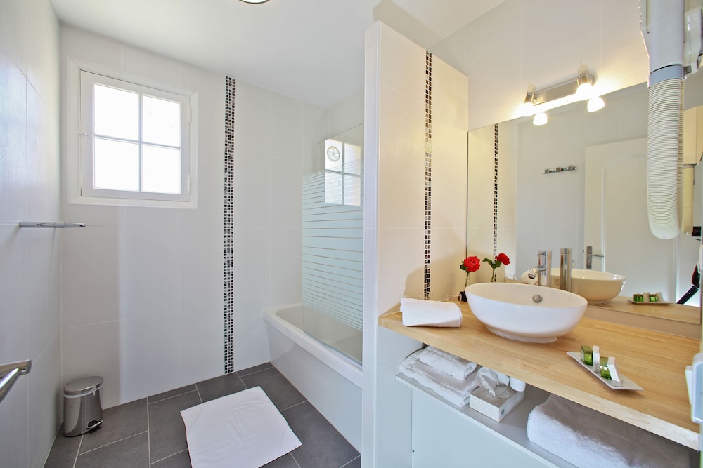 Hotel La Hoirie 44/49