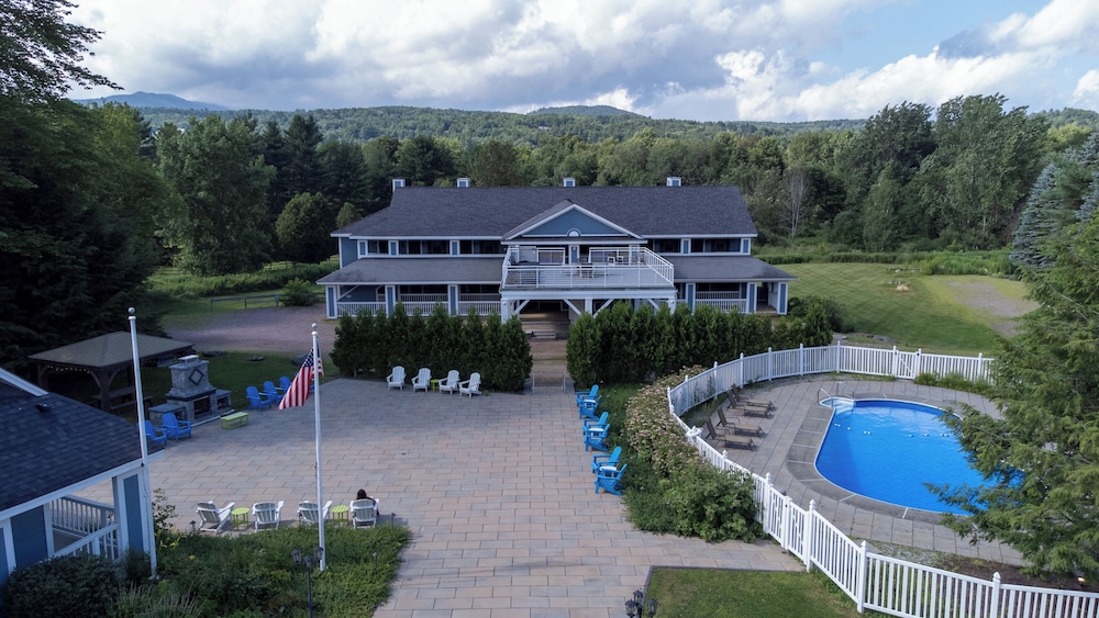 Grey Fox Inn Resort 57/66
