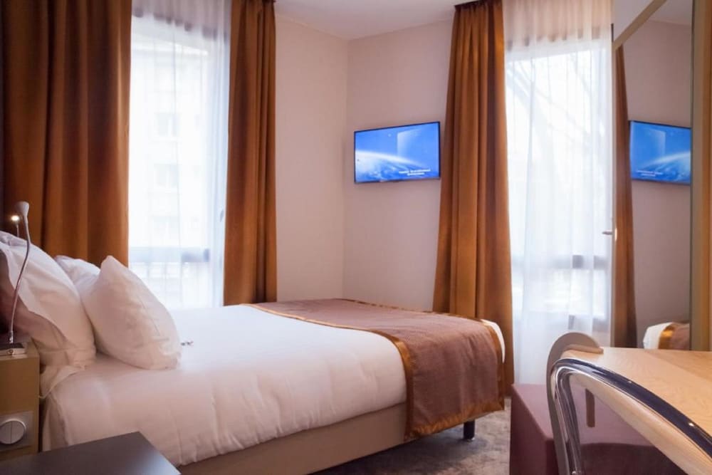 COMFORT HOTEL SIXTEEN PARIS MONTROUGE 13/67