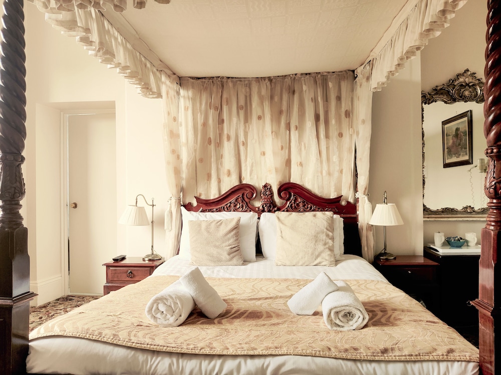 Wentworth House Guest House 6/69