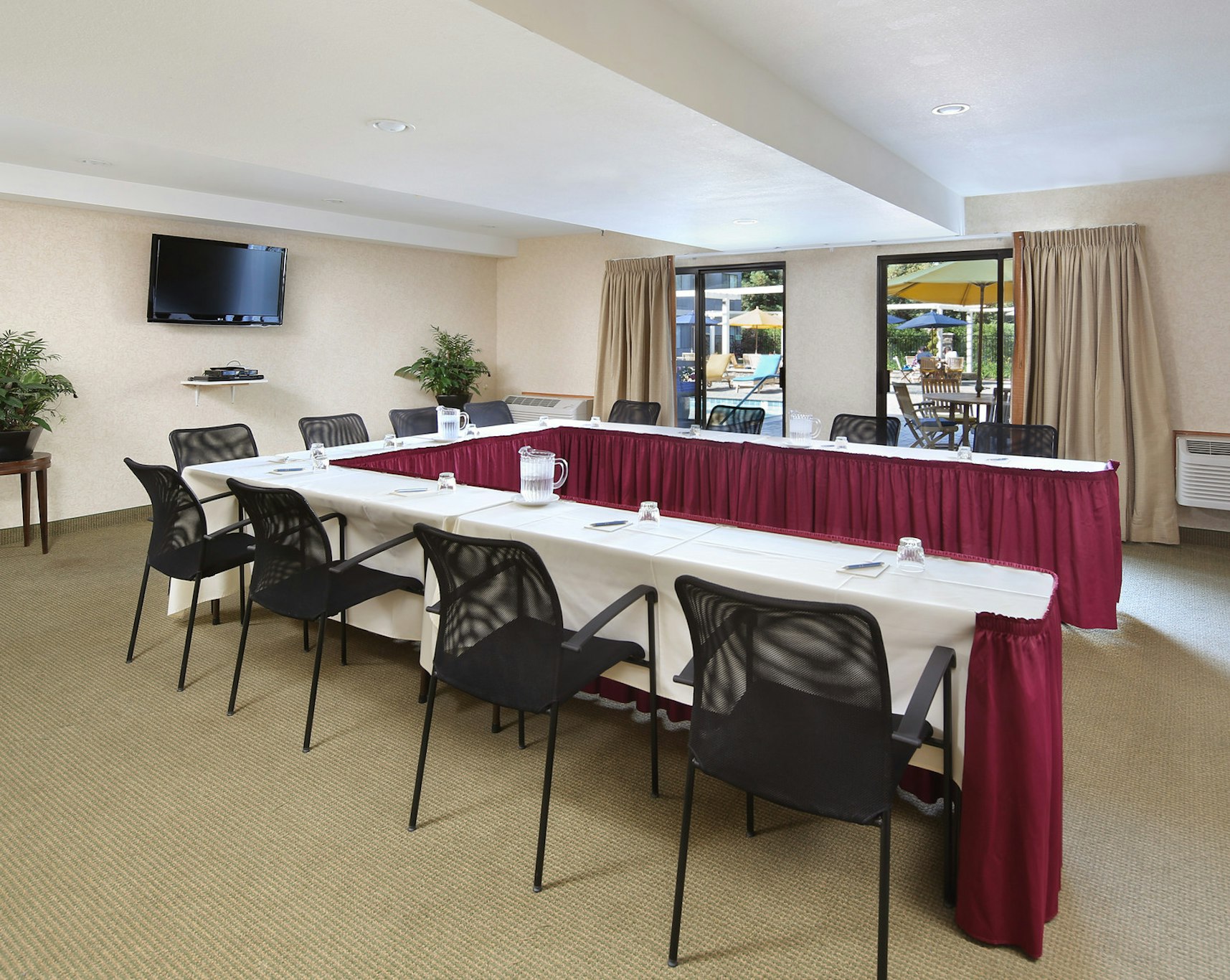 Maple Tree Inn 37/40