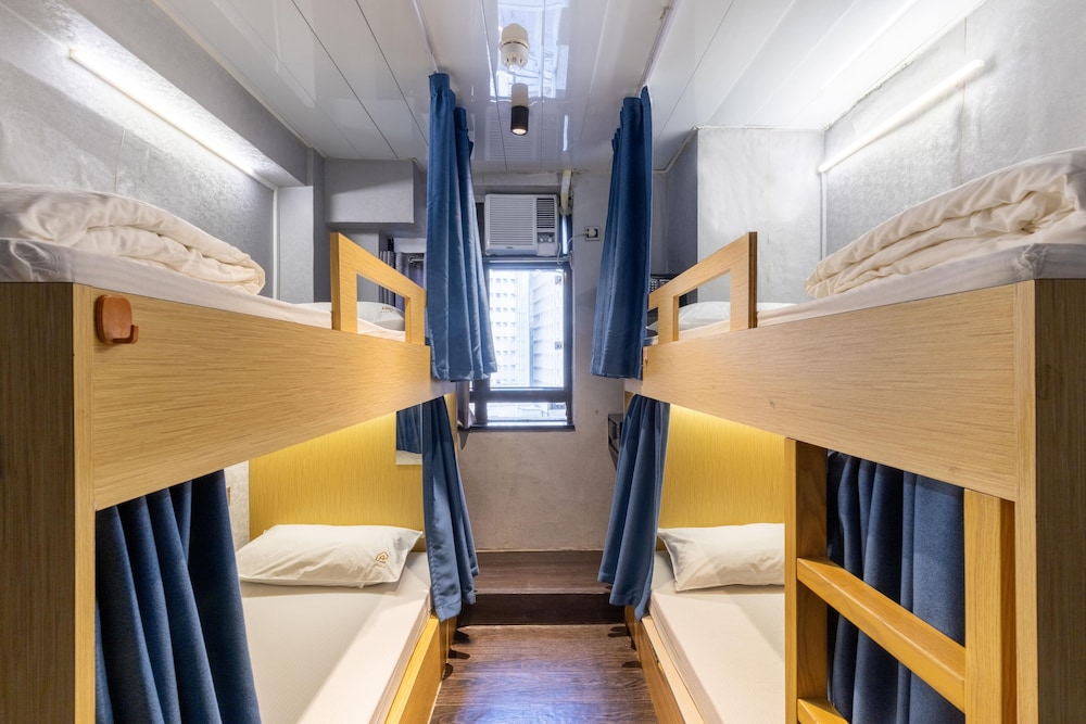 Atlas Guesthouse & Backpackers 35/50