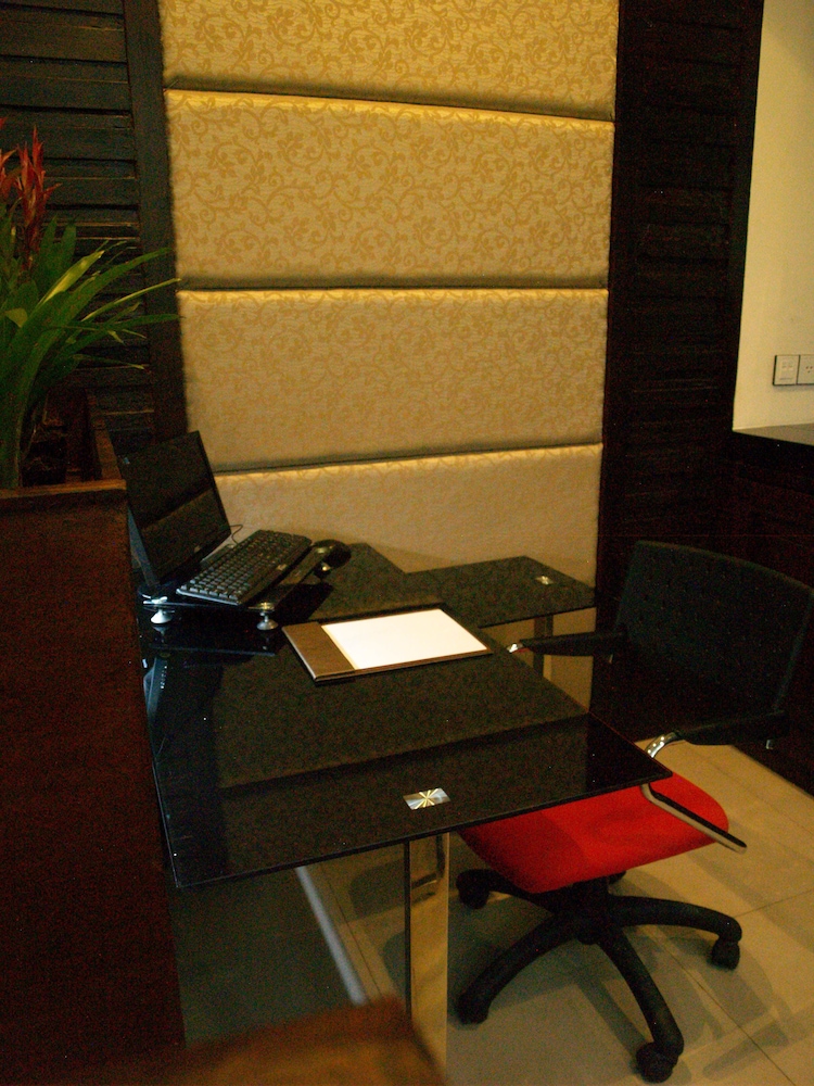 Cocoon Boutique Hotel 37/41