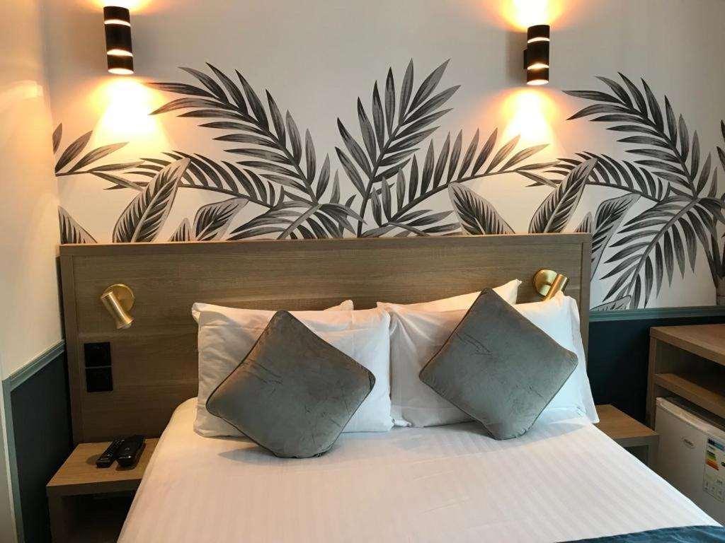 AMADEUS HOTEL 27/40