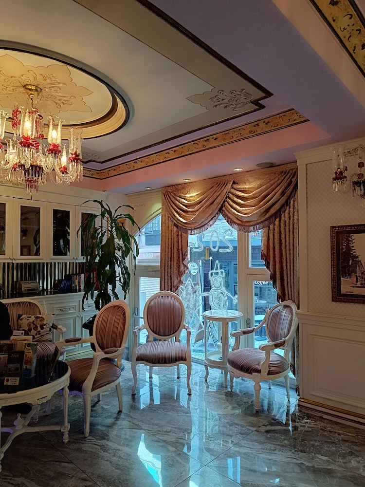 LEYENDA HOTEL 34/50