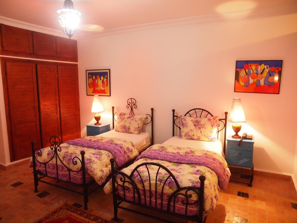 Riad Al Khansaa 44/70